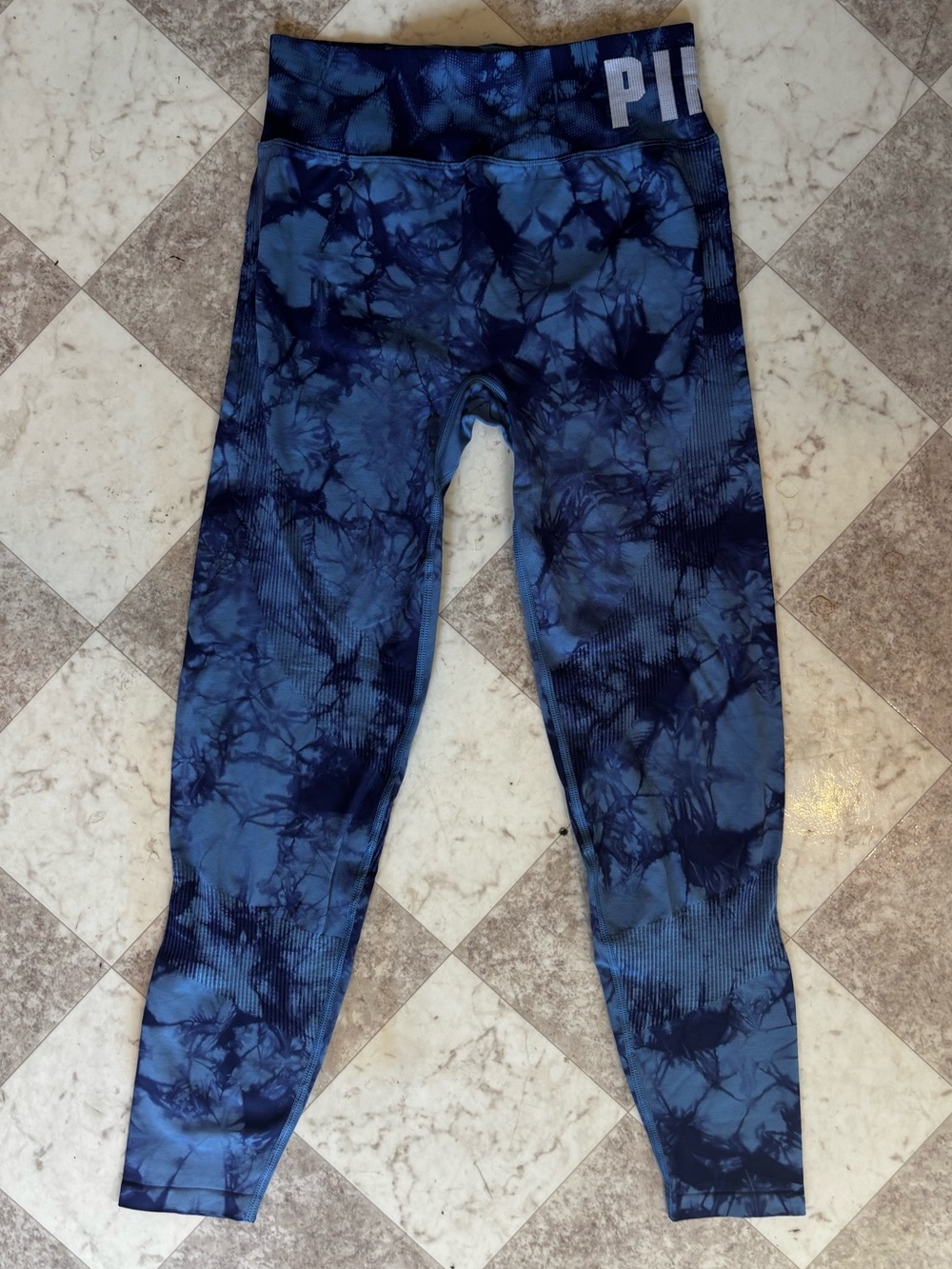 Victoria’s Secret PINK Contour Compression Blue Tie-Dye Leggings Yoga Pants